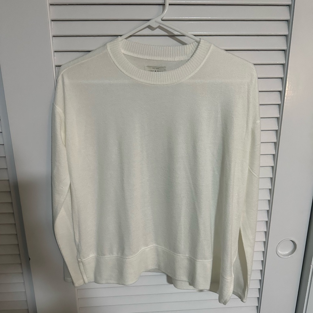 Lucky brand White XS sweater/ long sleeve